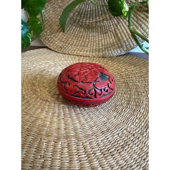 Vintage Red Cinnabar-Style Carved Trinket Box with Floral Motif - Picture 1 of 10